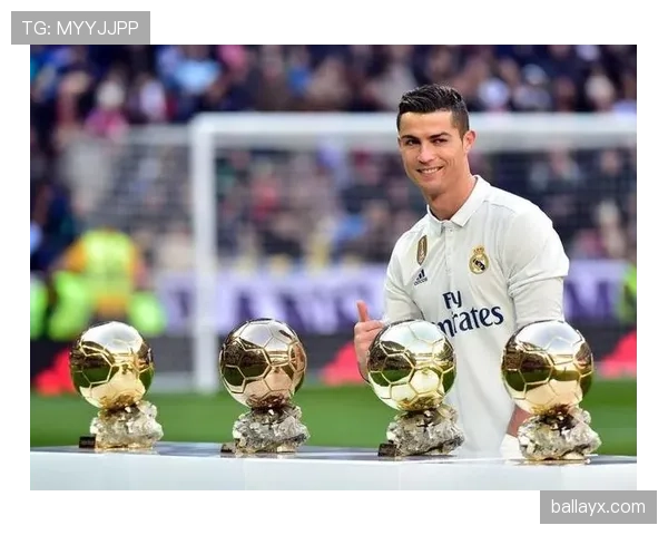 穆西亚拉与球迷互动引热议，亲切交流展示其温暖一面