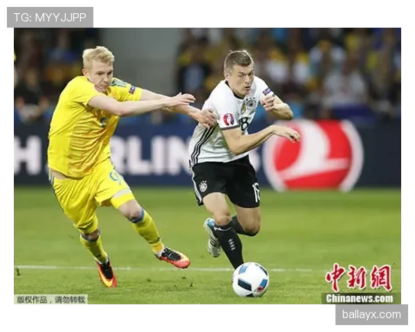 穆西亚拉 vs 克罗斯：技术传承与中场核心进化路径对比